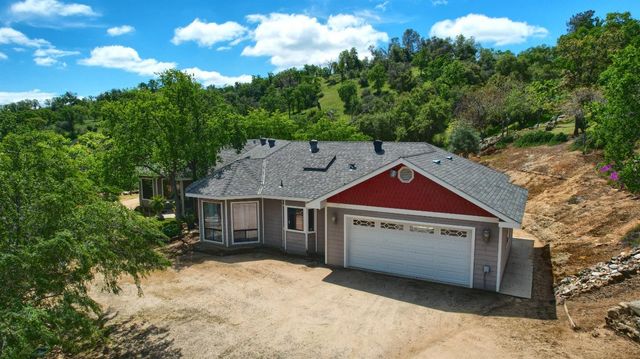 42625 Red Top Mountain Court, Coarsegold, CA 93614