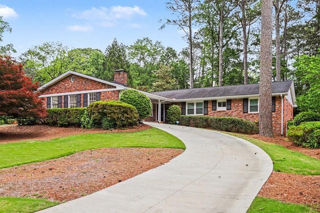2241 Fairoaks Road, Decatur, GA 30033