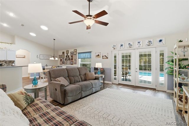 3090 W Mustang Boulevard, Beverly Hills, FL 34465