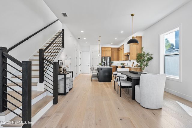 807 16TH Avenue S, Jacksonville Beach, FL 32250