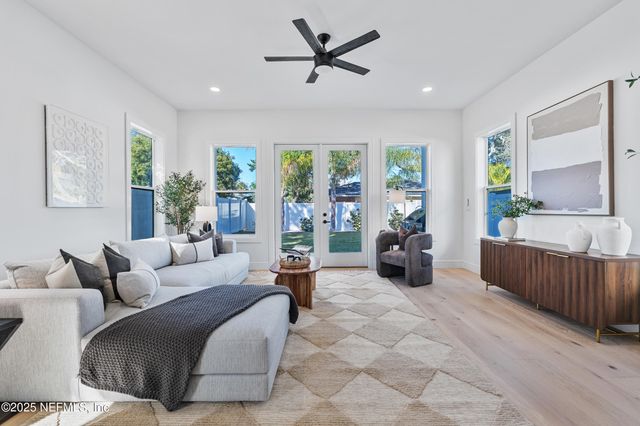 807 16TH Avenue S, Jacksonville Beach, FL 32250