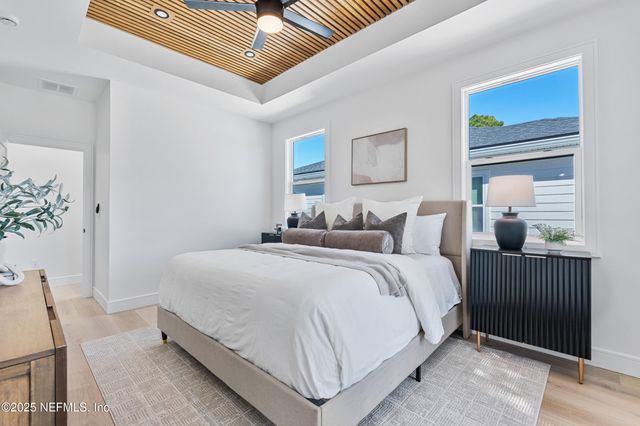 807 16TH Avenue S, Jacksonville Beach, FL 32250