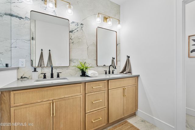 807 16TH Avenue S, Jacksonville Beach, FL 32250