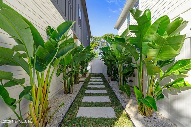 807 16TH Avenue S, Jacksonville Beach, FL 32250