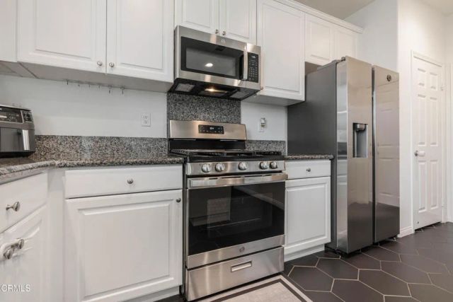 344 Campbell Court, Santa Paula, CA 93060