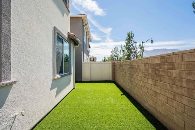 344 Campbell Court, Santa Paula, CA 93060