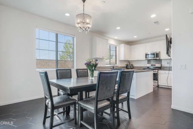 344 Campbell Court, Santa Paula, CA 93060