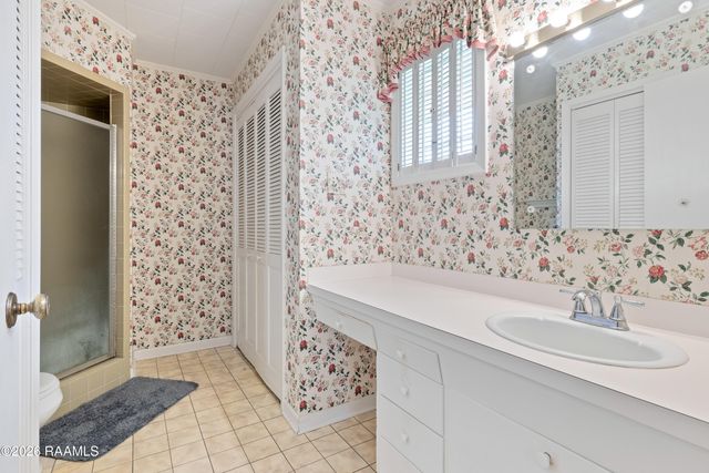 302 E Magnolia Avenue, Abbeville, LA 70510