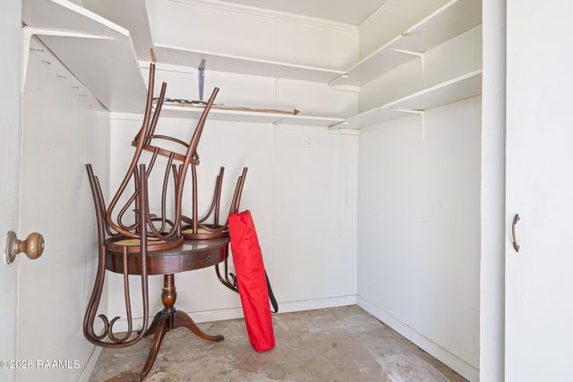 302 E Magnolia Avenue, Abbeville, LA 70510