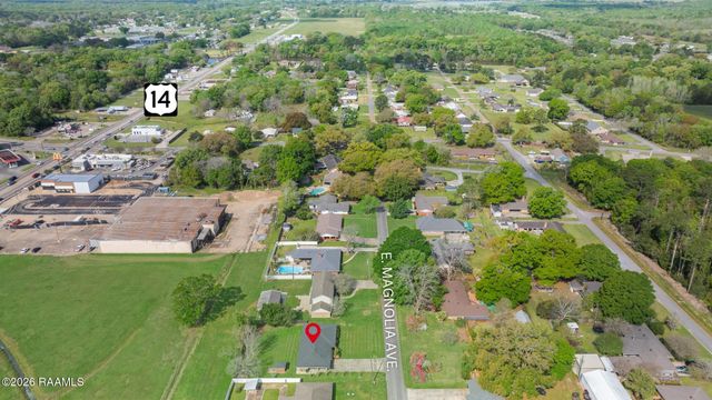 302 E Magnolia Avenue, Abbeville, LA 70510