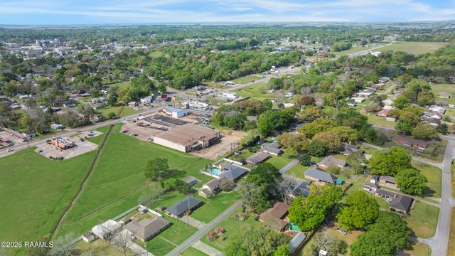 302 E Magnolia Avenue, Abbeville, LA 70510