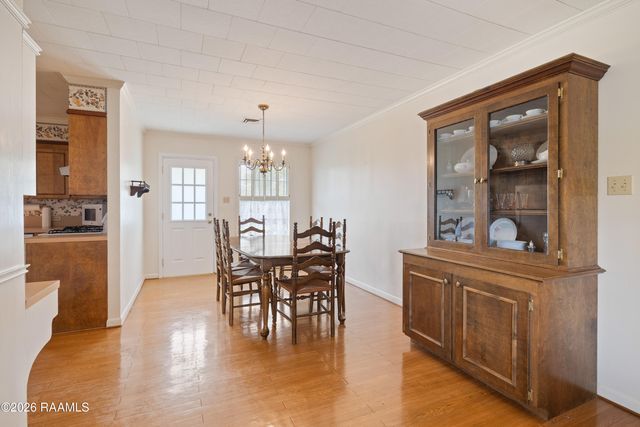 302 E Magnolia Avenue, Abbeville, LA 70510