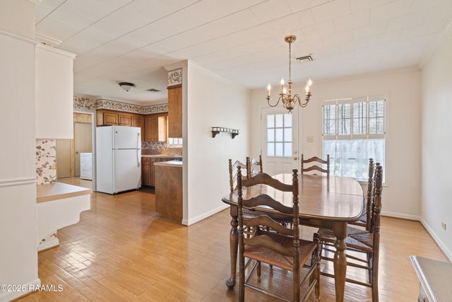 302 E Magnolia Avenue, Abbeville, LA 70510