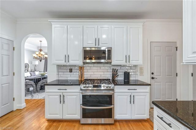 8186 Mcclanahan Drive, Browns Summit, NC 27214