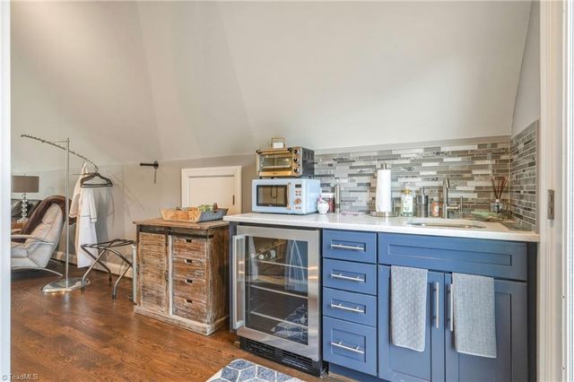 8186 Mcclanahan Drive, Browns Summit, NC 27214