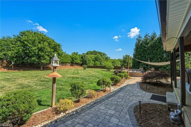 8186 Mcclanahan Drive, Browns Summit, NC 27214