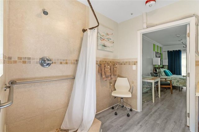 2625 NE 13th Court 6, Fort Lauderdale, FL 33304