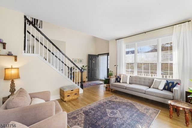 22 Kershaw Ct, Bridgewater Twp., NJ 08807