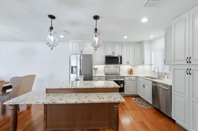 2713 RIVERBLUFF COURT V101, Sarasota, FL 34231