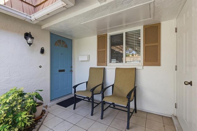 2713 RIVERBLUFF COURT V101, Sarasota, FL 34231