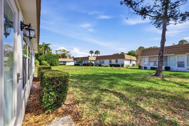 2713 RIVERBLUFF COURT V101, Sarasota, FL 34231
