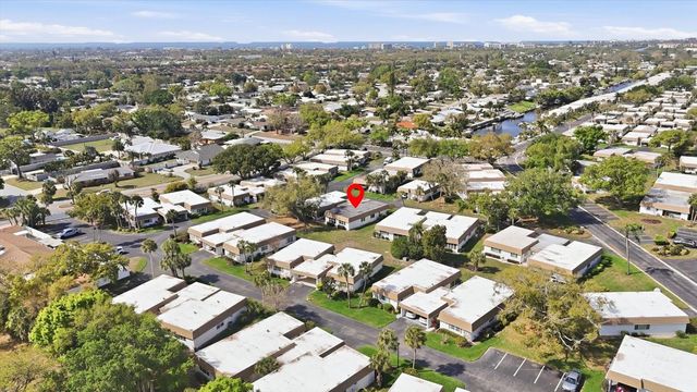 2713 RIVERBLUFF COURT V101, Sarasota, FL 34231