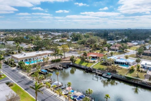 2713 RIVERBLUFF COURT V101, Sarasota, FL 34231