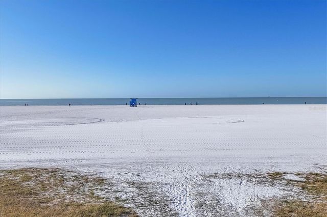 2713 RIVERBLUFF COURT V101, Sarasota, FL 34231