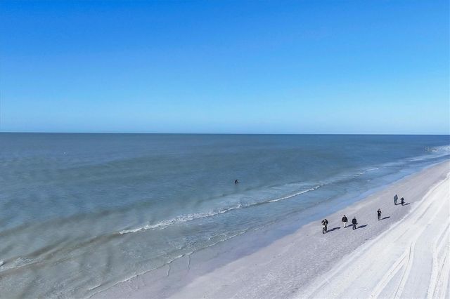 2713 RIVERBLUFF COURT V101, Sarasota, FL 34231