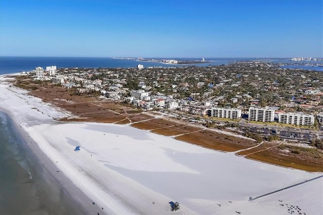 2713 RIVERBLUFF COURT V101, Sarasota, FL 34231