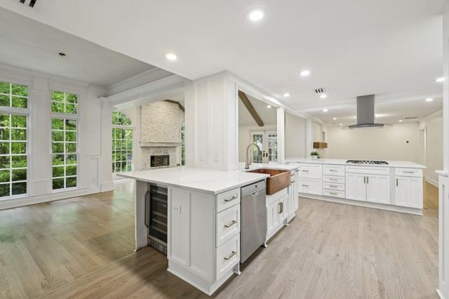 1905 Gainsborough Drive, Chamblee, GA 30341