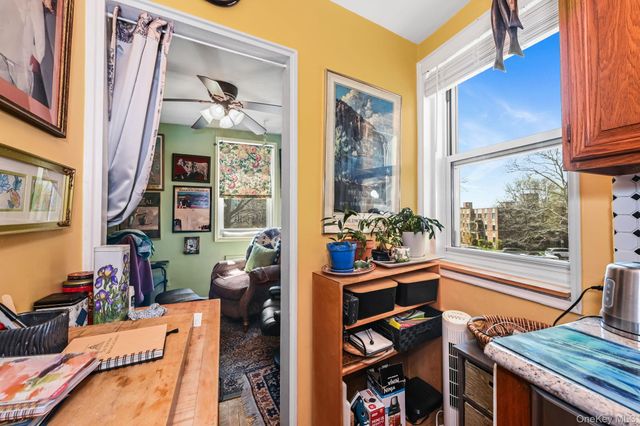 98 DeHaven Drive 2B, Yonkers, NY 10703