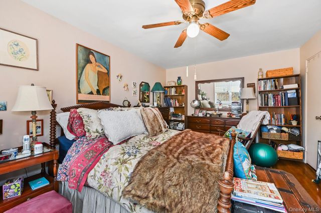 98 DeHaven Drive 2B, Yonkers, NY 10703