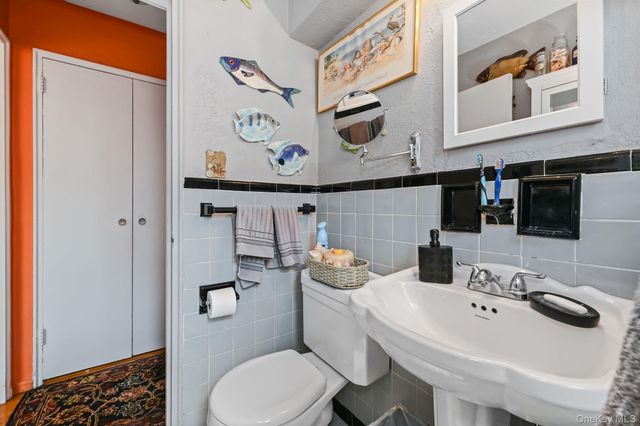 98 DeHaven Drive 2B, Yonkers, NY 10703