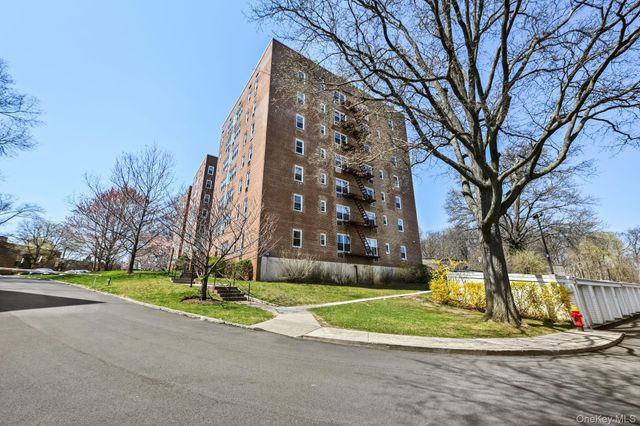 98 DeHaven Drive 2B, Yonkers, NY 10703