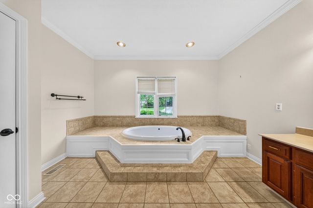 5553 N Salem Drive N, Carmel, IN 46033