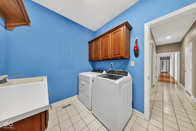5553 N Salem Drive N, Carmel, IN 46033