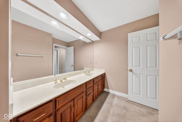 5553 N Salem Drive N, Carmel, IN 46033