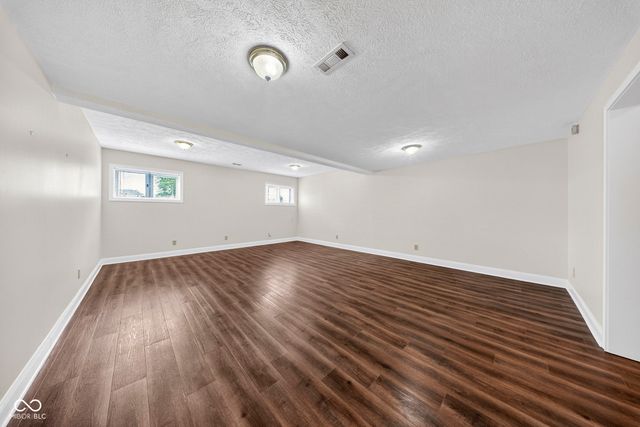 5553 N Salem Drive N, Carmel, IN 46033