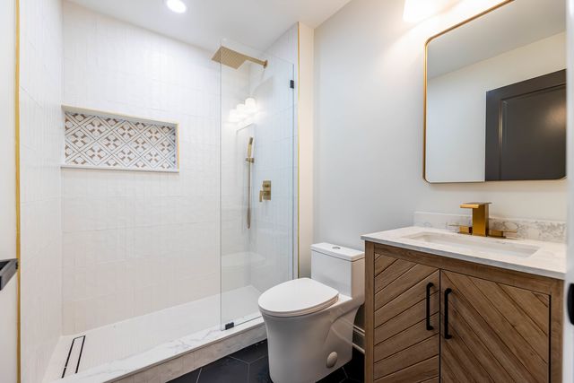 9S215 Florence Avenue, Downers Grove, IL 60516