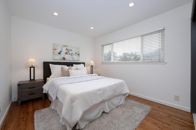 3 Yellowstone Way, Pacifica, CA 94044