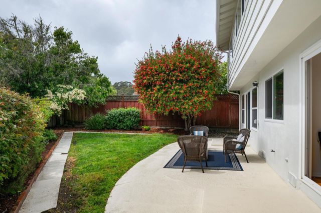 3 Yellowstone Way, Pacifica, CA 94044