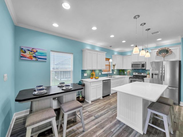 978 Seadrift Drive, Crystal Beach, TX 77650