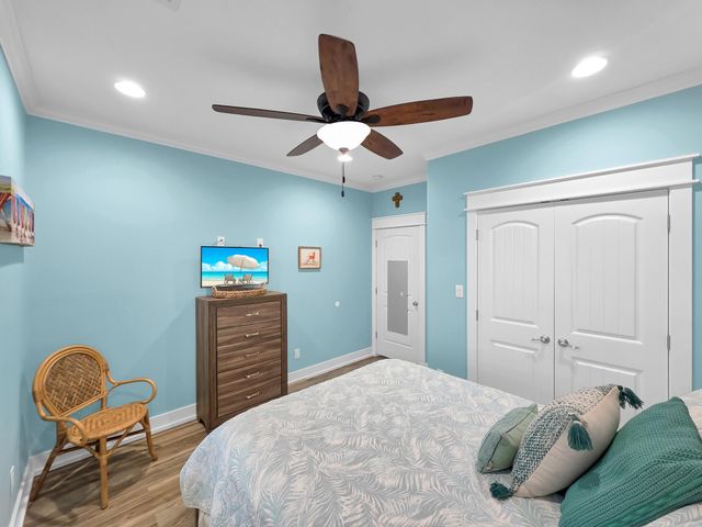 978 Seadrift Drive, Crystal Beach, TX 77650