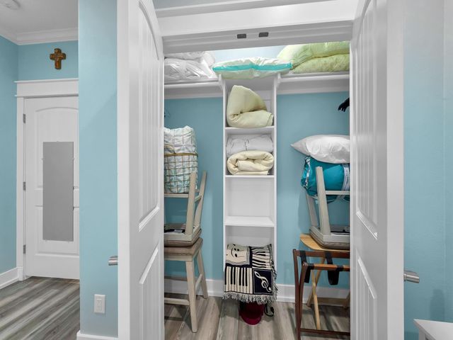 978 Seadrift Drive, Crystal Beach, TX 77650