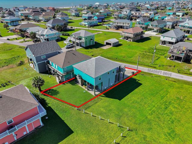978 Seadrift Drive, Crystal Beach, TX 77650