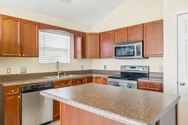 144 Star Place, White House, TN 37188