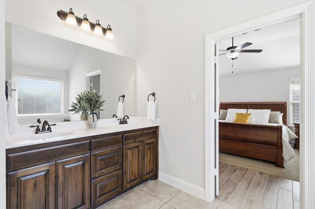 442 Goodnight Trail, Justin, TX 76247