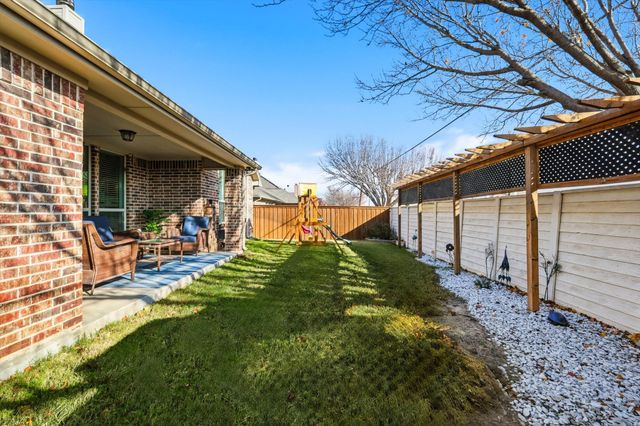 442 Goodnight Trail, Justin, TX 76247