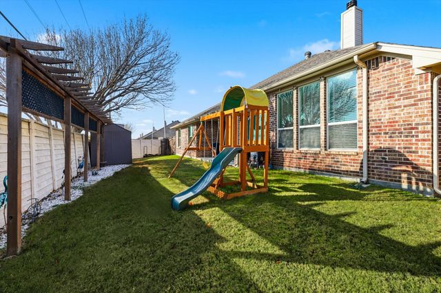 442 Goodnight Trail, Justin, TX 76247